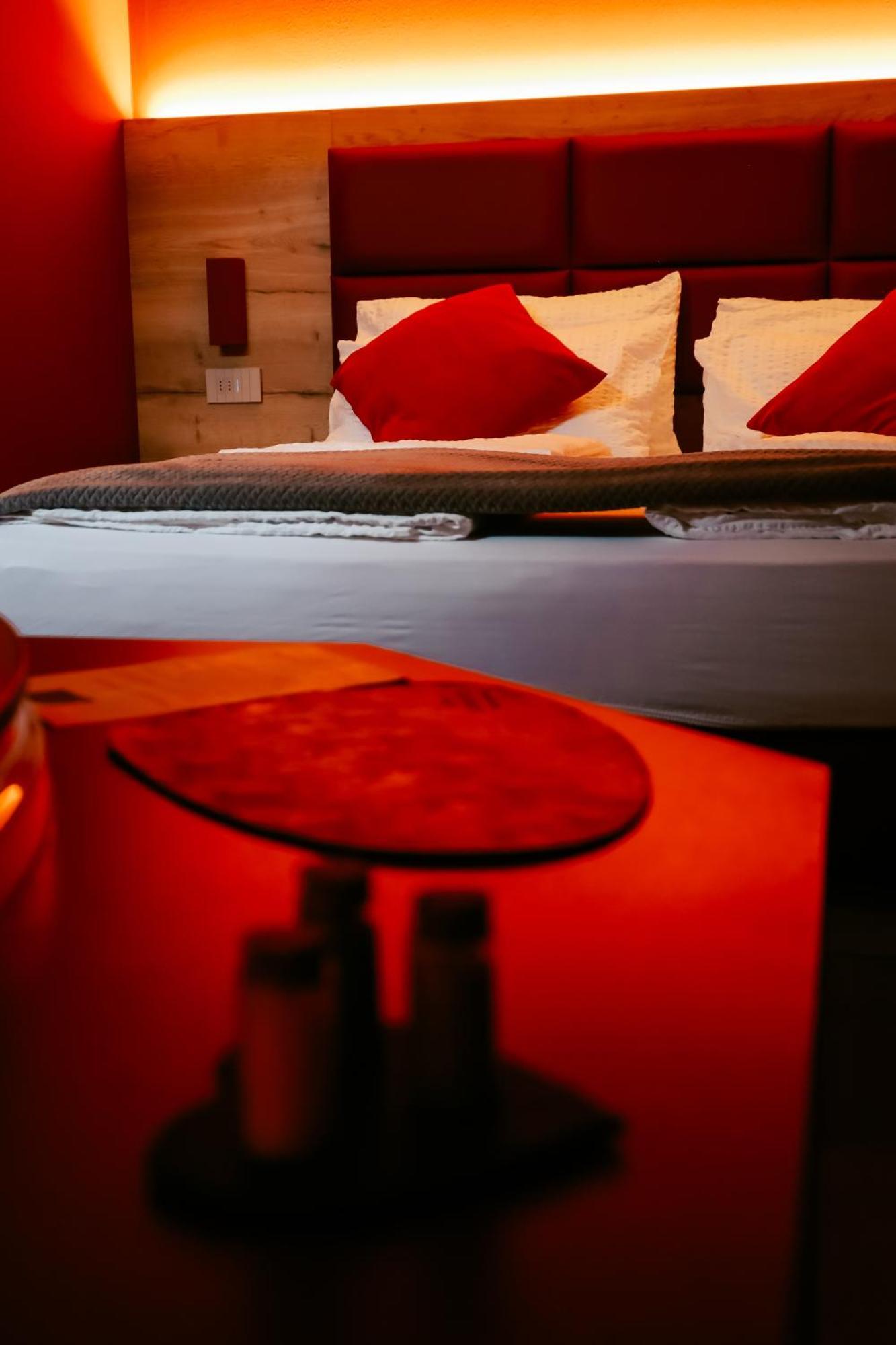 Le Rocce Val Di Non - Quality Room & Breakfast Tassullo Exterior photo